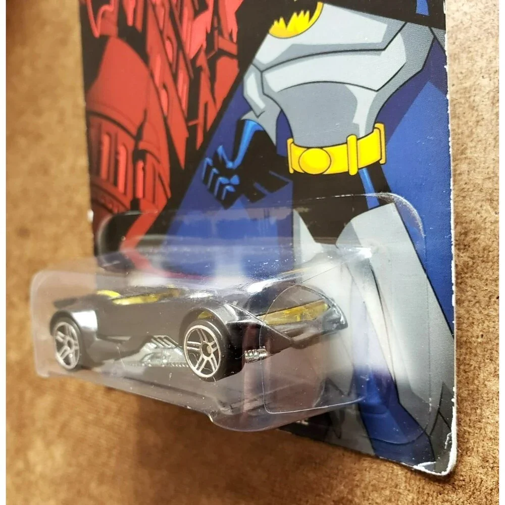 2014 Hot Wheels THE BATMAN BATMOBILE Black 75 YEARS OF BATMAN SERIES #03/08 1:64
